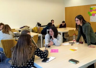 Taller formatiu en treball comunitari a l’Escola d’Estiu de l’Àrea d’Igualtat i Drets Socials del Prat